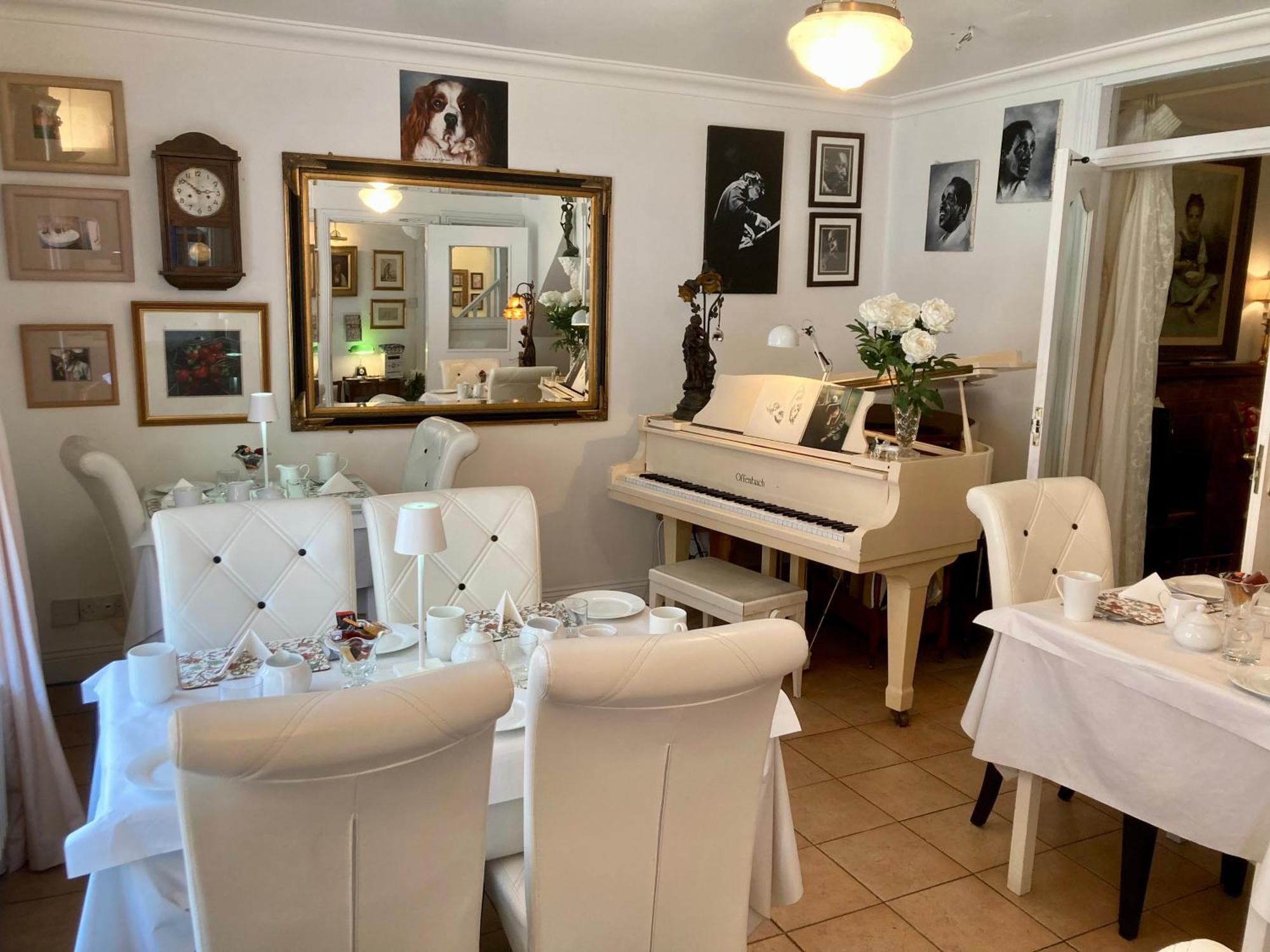 The Gallery B&B, The Glen, Kinsale ,County Cork Eksteriør billede